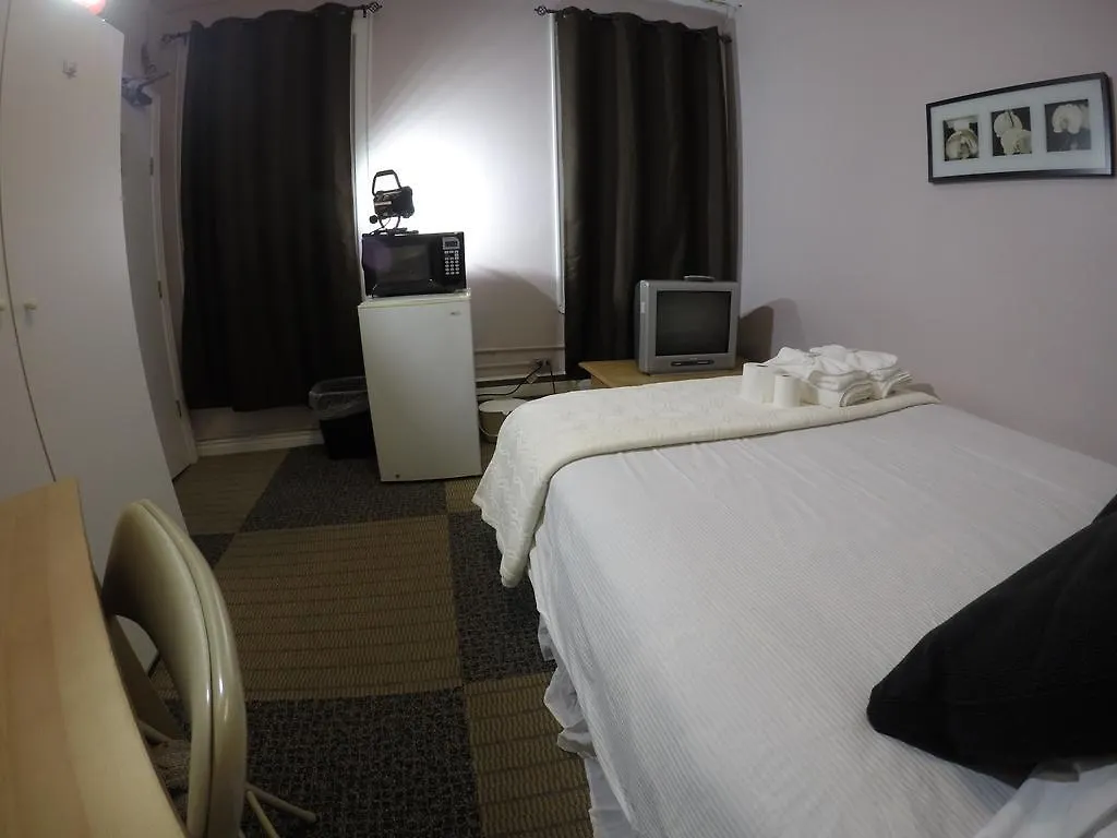Saint Lawrence Residences And Suites Торонто Хостел