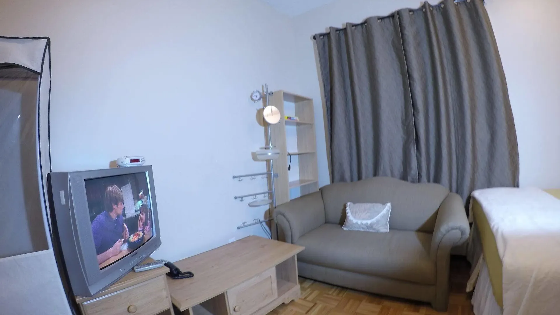 Хостел Saint Lawrence Residences And Suites Торонто Канада