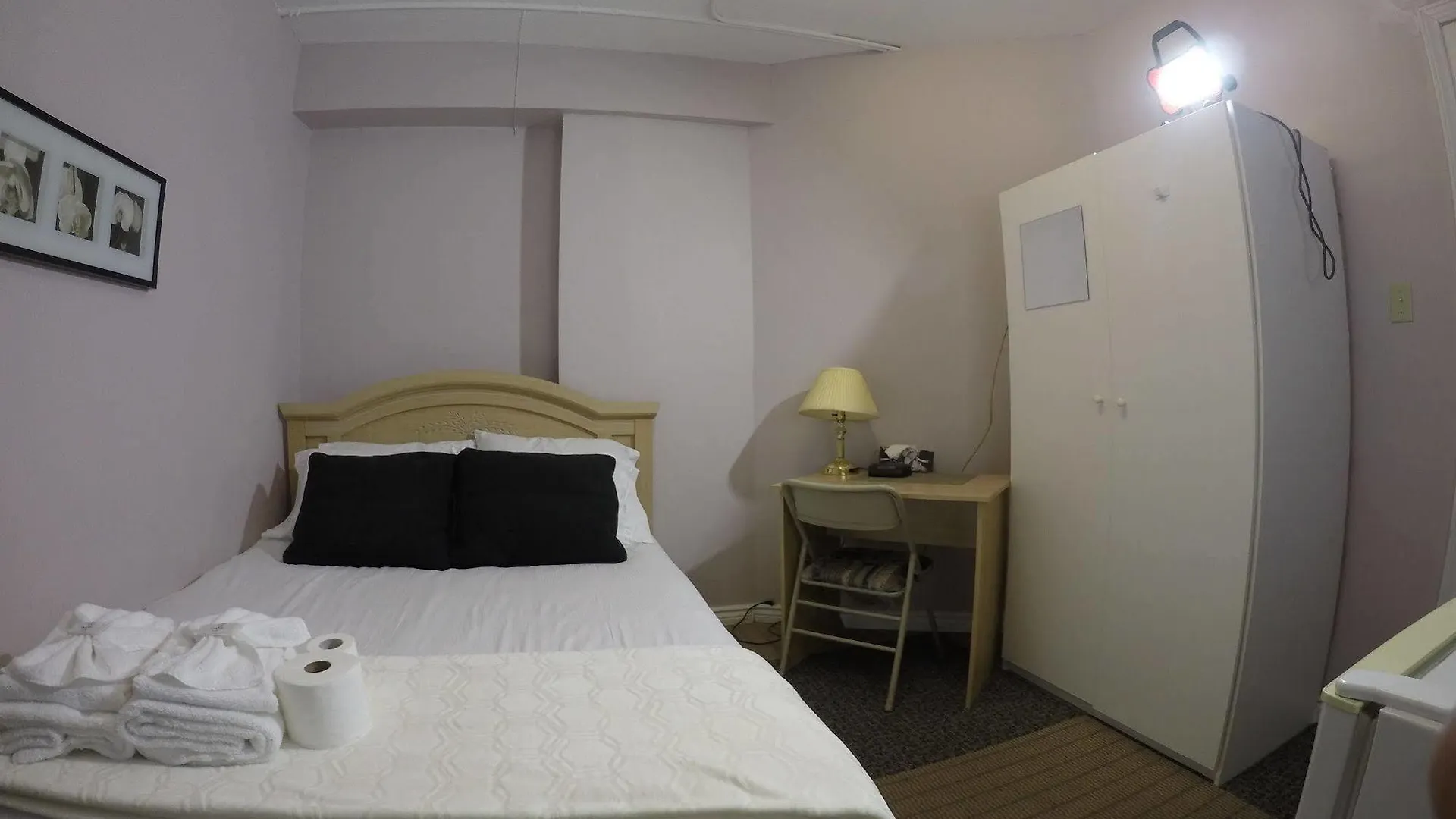 Хостел Saint Lawrence Residences And Suites Торонто