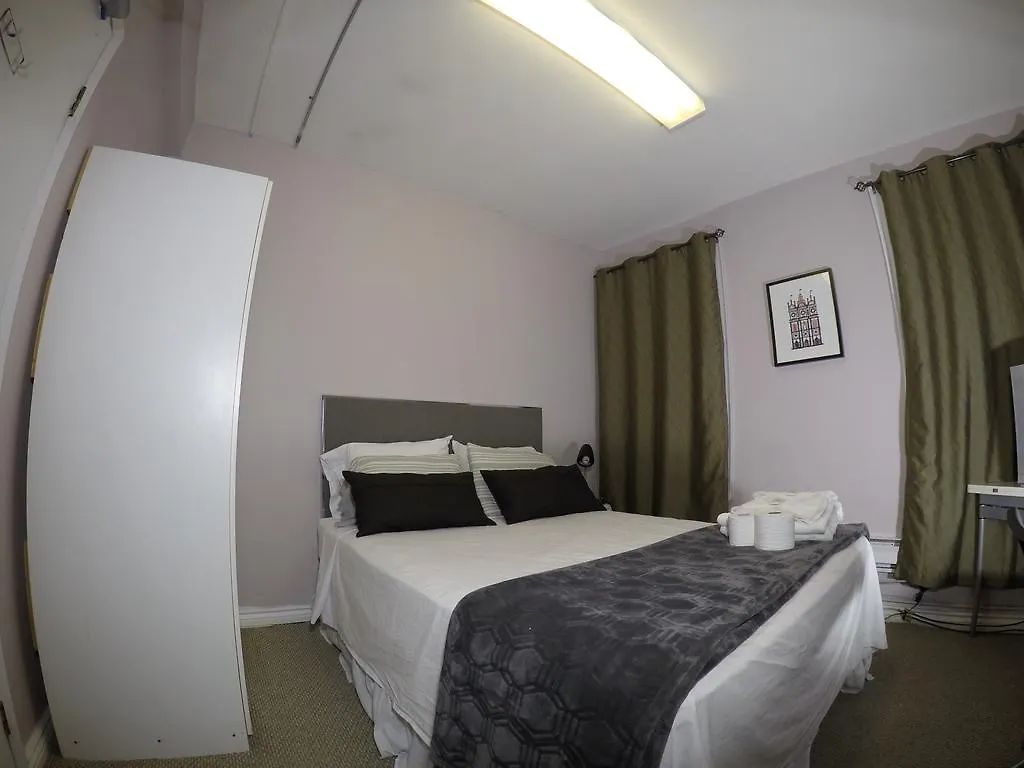 Hostel Saint Lawrence Residences And Suites Τορόντο